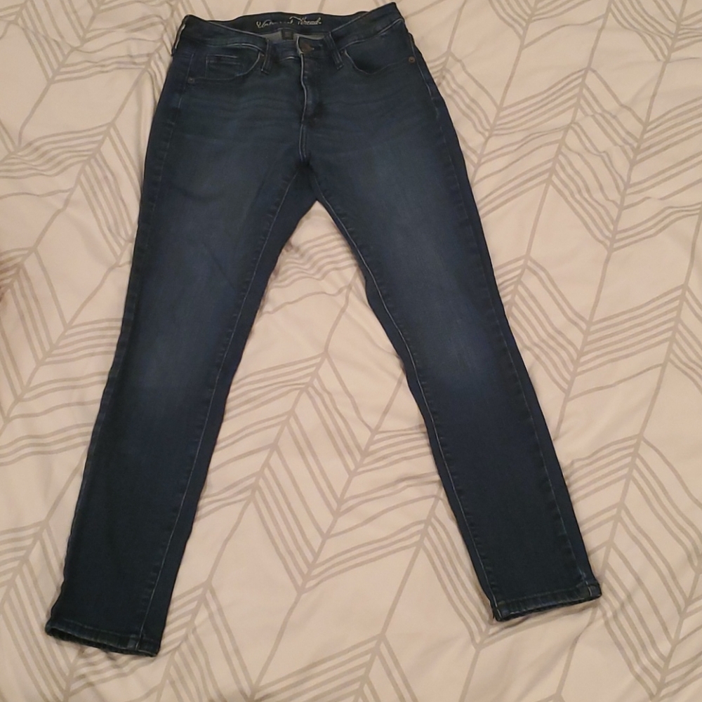 Universal Threads High Waisted Jeans - Size 4 - Picture 2 of 4